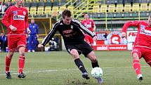 Ústečtí fotbalisté (červení) zvítězili na půdě HFK Olomouc 3:1.