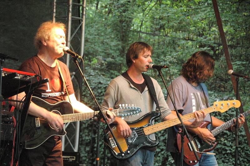 Koncert Luboše Pospíšila na zahradě ČRo Sever.