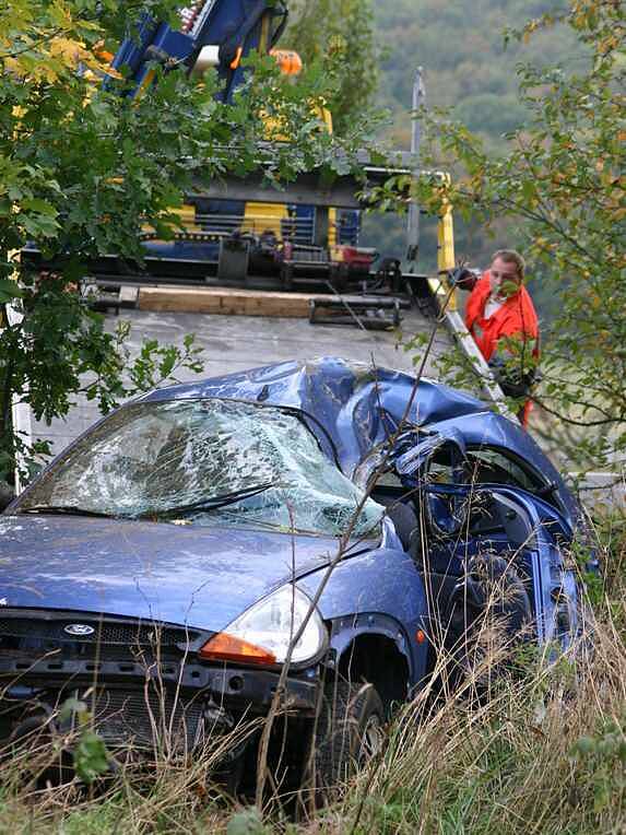 Při dopravní nehodě ve Varvažově zemřela řidička osobního vozu