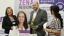 Ženou regionu za Ústecký kraj se stala ředitelka charity Jiřetín pod Jedlovou Marcela Dvořáčková.