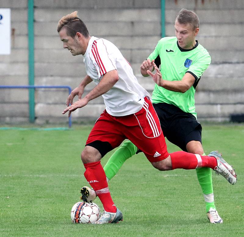 Fotbalisté Chuderova (v zelenočerném) zvítězili v 5. kole I. A třídy na hřišti Střekova 5:4. Foto: Deník/Rudolf Hoffmann