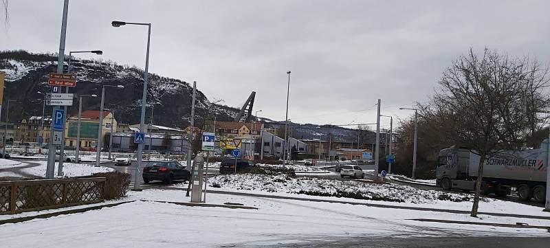 Obvod Střekov v Ústí nad Labem. Kruhová křižovatka