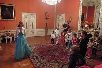 Prohlídky s princeznou na zámku ve Velkém Březně.