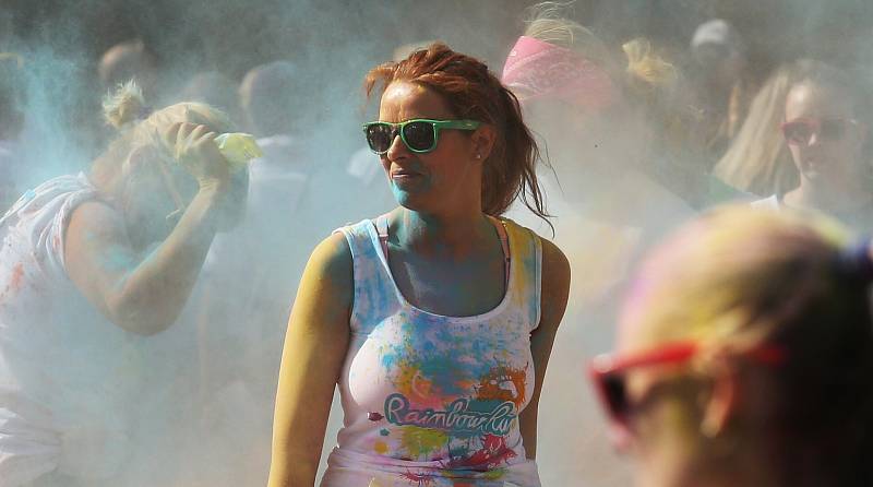 Za zábavou a za sportem dorazilo v v Ústí nad Labem na Rainbow run 2017 několik stovek návštěvníků.