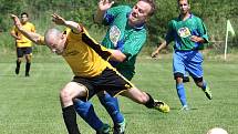 Fotbalisté Chabařovic B (zeleno-modří) porazili Telnici 3:2 po penaltách.