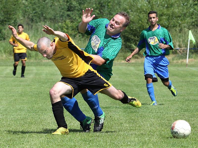 Fotbalisté Chabařovic B (zeleno-modří) porazili Telnici 3:2 po penaltách.