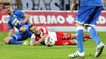 Fotbalisté Army (modří) znovu v poháru smázli Slavii.