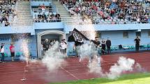 Paddock liga 2019. Ústečtí Blades (černé dresy) přehráli při prvním utkání na městském stadionu Alligators Brno (bílo-zelené dresy) 30:0.