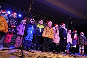 Děti z Motýlku se blýskly na pódiu na akci Česko zpívá koledy