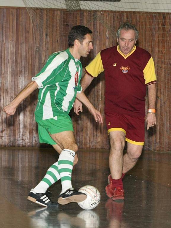 Druhý ročník fotbalového halového turnaje Old Boys Cup 2009 v Ústí nad Labem.