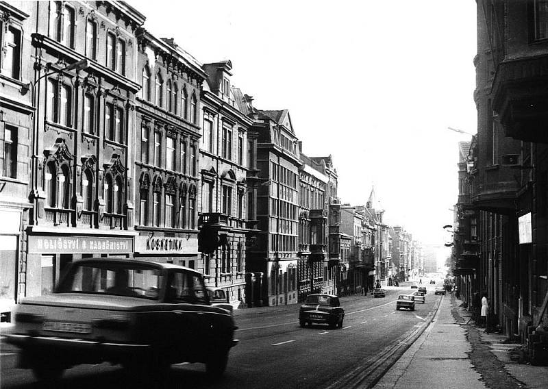 Odstřel hospody Pražačka a velkého bloku domů 23. 2. 1980 kvůli výstavbě sektorového centra byl největším mičitelským činem v poválečném Ústí nad Labem. 