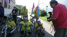 Tak to vypadalo loni na Labské stezce během poslední etapy Tour de Labe handicap 2010 z Litoměřic do Děčína. Největší bariérou na trati byla zdymadla na Střekově.