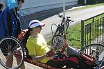 Tak to vypadalo loni na Labské stezce během poslední etapy Tour de Labe handicap 2010 z Litoměřic do Děčína. Největší bariérou na trati byla zdymadla na Střekově.