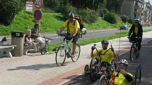 Tak to vypadalo loni na Labské stezce během poslední etapy Tour de Labe handicap 2010 z Litoměřic do Děčína. Největší bariérou na trati byla zdymadla na Střekově.