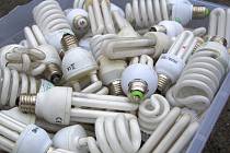 Šest milionů kompaktních a lineárních zářivek, výbojek a LED světelných zdrojů loni skončilo ve sběrných místech v Česku. 