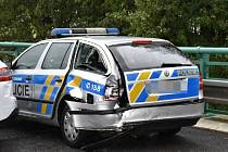 Dopravní nehoda policejního vozu, ilustrační foto.