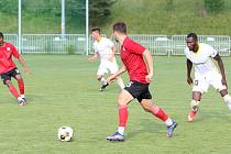 Fotbalisté Zlína (bílé dresy) ve středečním přípravném zápase přehráli druholigový Vyškov 3:0.