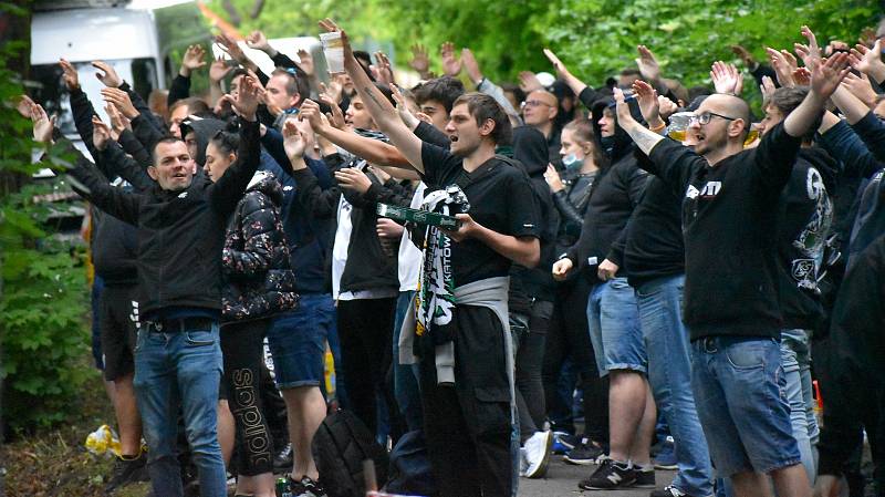 Fotbalový zápas první ligy mezi Zlínem a Ostravou - dění kolem stadionu