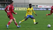 Fotbalisté Zlína (ve žlutých dresech) prohráli v 5. kole FORTUNA:LIGY se Sigmou Olomouc 0:1