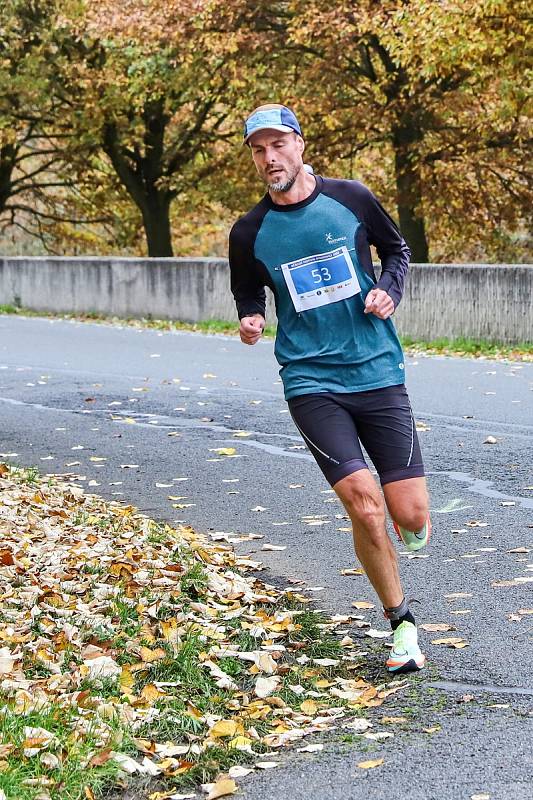 Atleti z TJ Jiskra Otrokovice ve spolupráci s rodinou Podmolíkových, kamarády a přáteli, v sobotu uspořádali 22. ročník Otrokovického půlmaratonu. Ten byl také Mistrovstvím Moravy a Slezska v půlmaratonu mužů a žen. Foto: pro Deník/Milan Mikšík