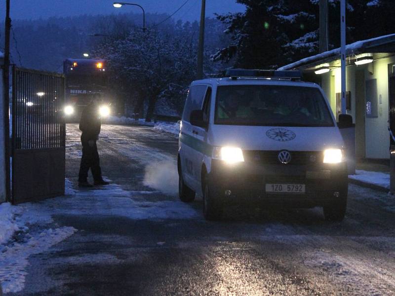 Z Vrbětic odjel první kamion s vyskladněnou municí