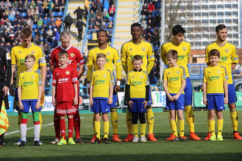 Fastav Zlín (ve žlutém) proti FC Slovácko