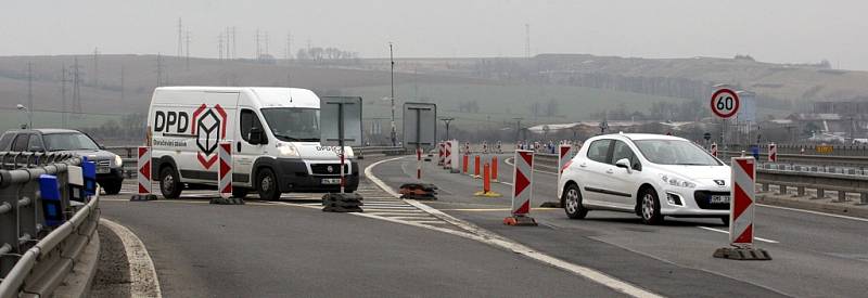 Úprava vedení provozu na dálnici D55 v úseku nájezdu od Zlína po sjezd na Otrokovice (exit 32 – exit 30, v obou směrech)