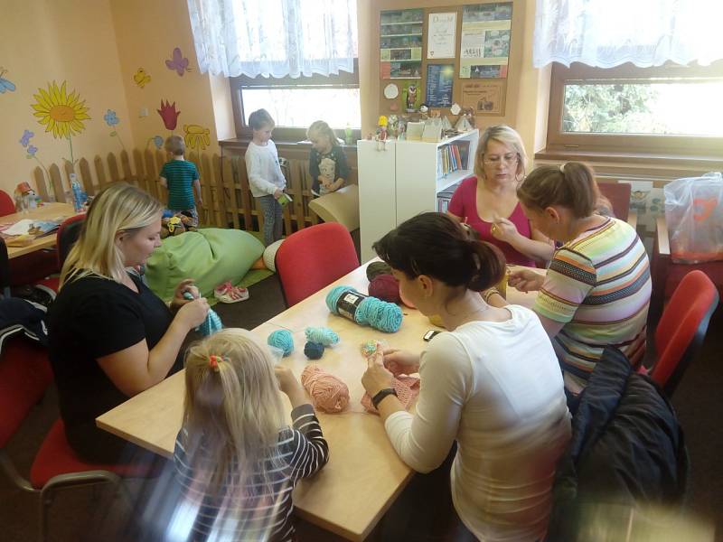 Knihovna ve Žlutavě se zapojila do akce s názvem KŘÍDLA POMOCI