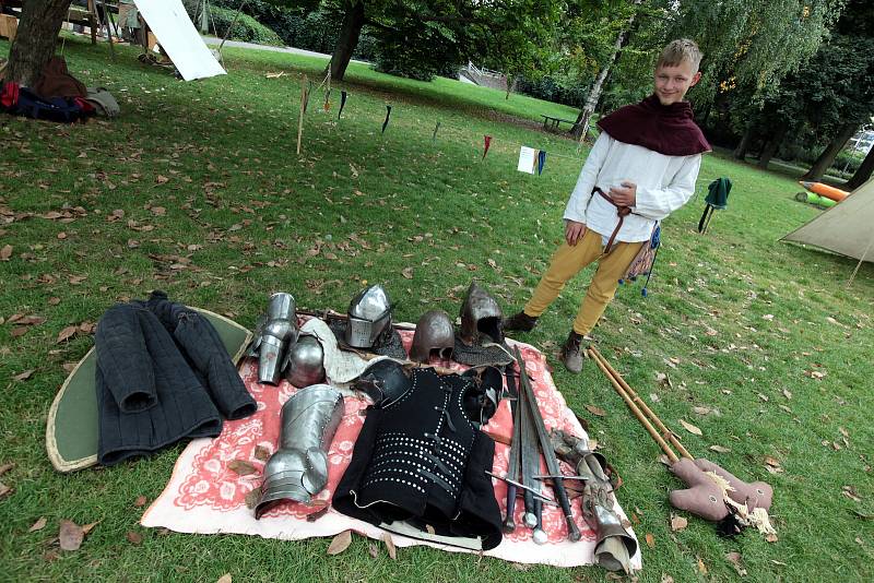 Žijeme středověkem v parku u zlínského zámku