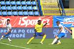 Fotbalisté Zlína (ve žlutých dresech) ve 3. kole FORTUNA:LIGY porazili Teplice 3:0.