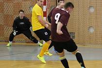 Ve sportovní hale Na Štěrkovišti v Otrokovicích proběhlo poslední kolo základní části Zlínské krajské ligy v sálovém fotbalu-futsalu. Foto: pro Deník/Jan Zahnaš