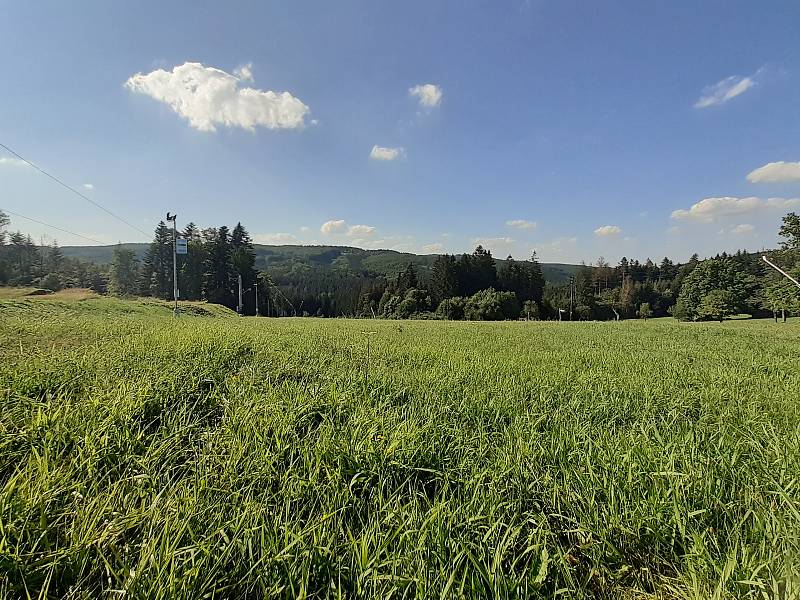 Troják a rozhledna Maruška. Rozhraní okresů Kroměříž, Vsetín a Zlín.