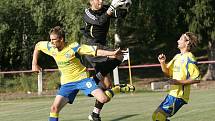 Ondrášovka Cup: Rousínov - Tescoma Zlín 0:3 (0:1), na snímku Josef Lukaštík, Petr Švéda, Libor Žůrek. 