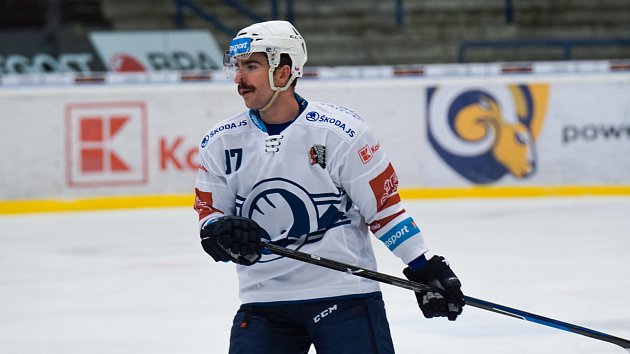 Hokejisté Zlína (modré dresy) ve 28. kole TIpsport extraligy vyzvali Plzeň.