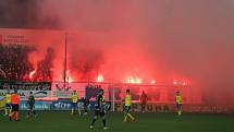 Fotbalisté Zlína (žluté dresy) v úvodním jarním zápase remizovali s Baníkem Ostrava.