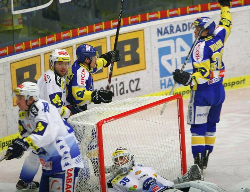 Extraligoví hokejisté Zlína se střetli v rámci 39. kola nejvyšší soutěže Kometu Brno. Radost z vyrovnávacího gólu Komety.