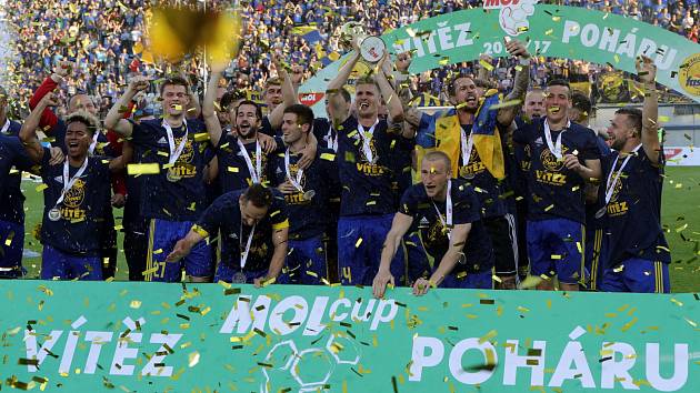 FOTO, VIDEO: Fastav vyhrál Mol Cup a těší se na miliony z evropských pohárů  - Zlínský deník