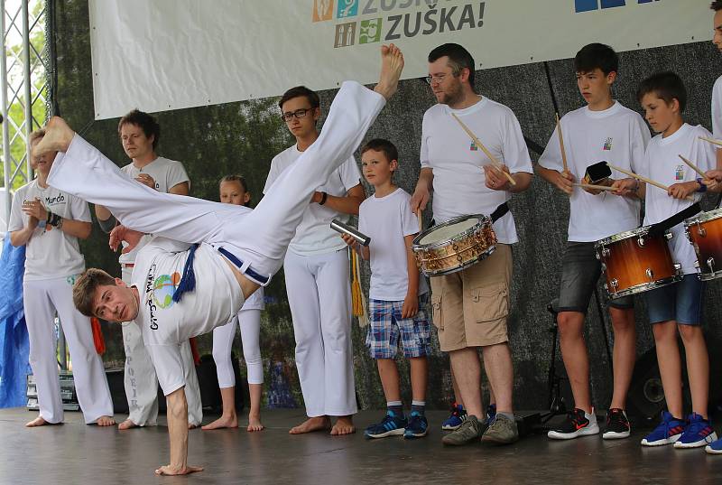 58. ZLÍN FILM FESTIVAL 2018 - Mezinárodní festival pro děti a mládež. ZUŠ OPEN, park Komenského. Drumboon a Capoeira ZUŠ Zlín