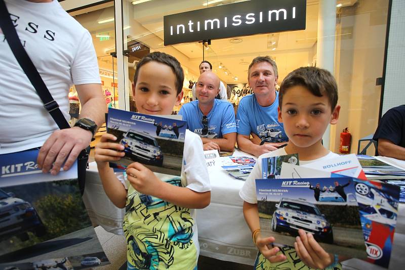 Barum rally 2019  - autogramiáda jezdců v obchodním centru Zlaté jablko