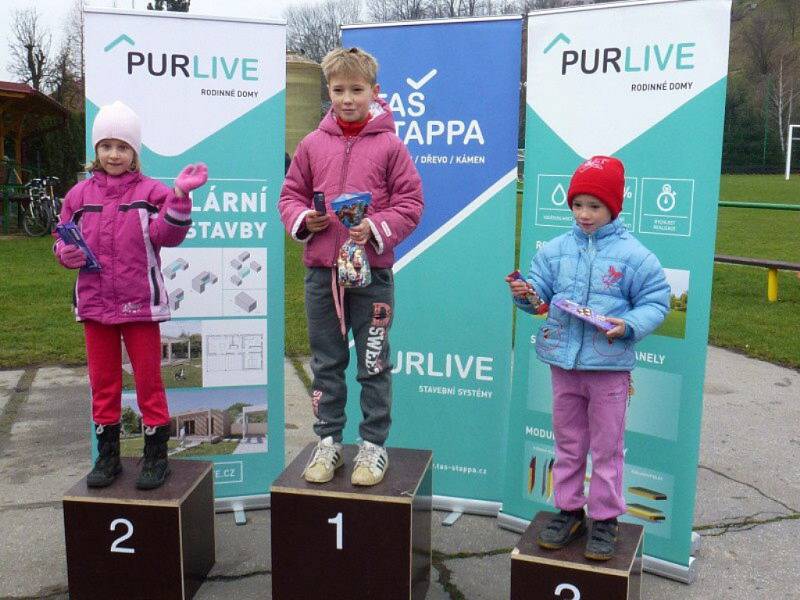 Mikulášský běh ve Zlíně jasně ovládli Tomáš Steiner a Jana Žaludková