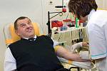 Hasiči ze Zlínského kraje byli ve středu 8. února hromadně darovat krev ve zlínské nemocnici, aby tak podpořili charitativní akci organizovanou Luhačovickou Korunkou.