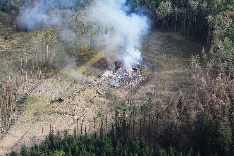 V úterý 13. října  skončil zásah v bývalých muničních skladech ve Vrběticích.