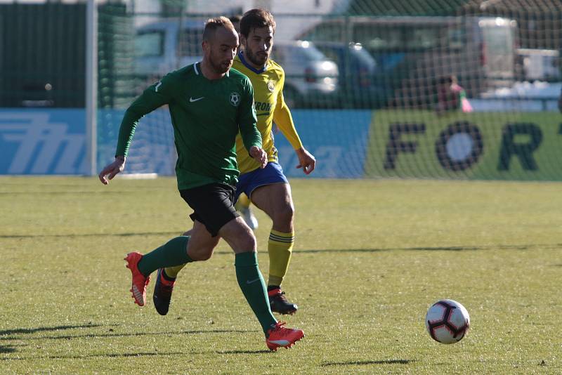 Fotbalisté Zlína (ve žlutém) ve 21. kole FORTUNA:LIGY prohráli v Příbrami 2:3.