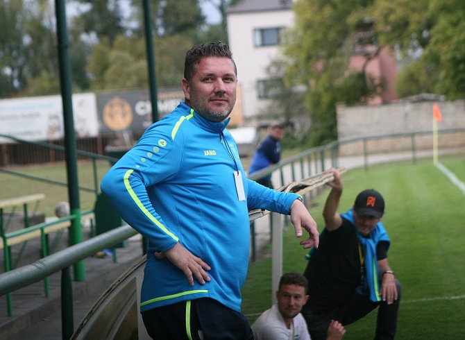 Fotbalisté Hluku jsou po podzimu třetí a spokojení. U týmu ale skončil trenér Aleš Zlínský.