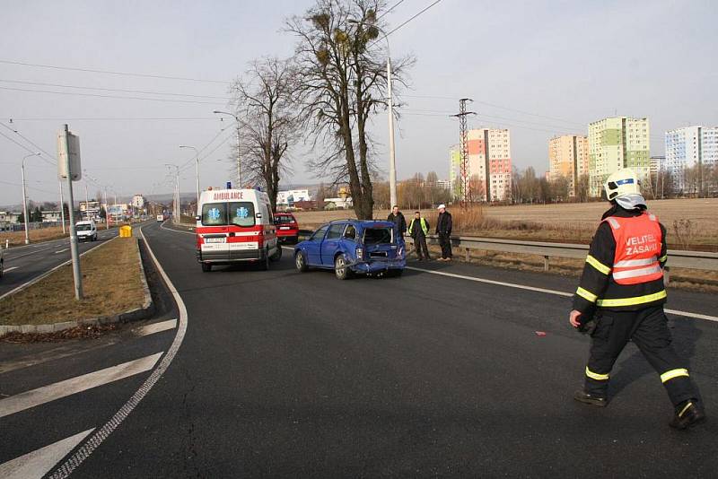 Na hlavním tahu I/49, ve směru na Otrokovice, došlo pod nadjezdem na obchvat města k dopravní nehodě