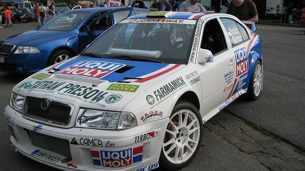 Jeden ze čtyř vozů WRC na startu Rallysprintu Kopná.