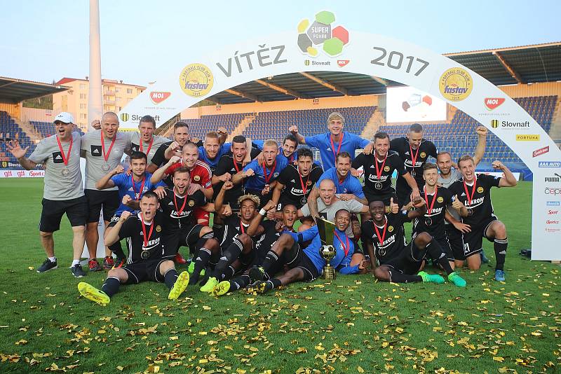 Uherské Hradiště super pohár fotbal FC FASTAV Zlín - ŠK Slovan Bratislav