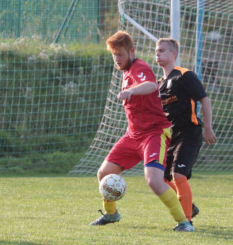 Fotbalisté Louk doma v 7. kole krajské I. B třídy skupiny B podlehli Přílukám 1:2 na penalty.