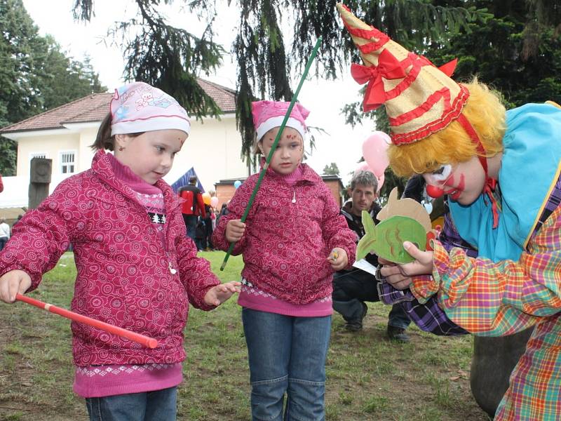 Bez lékařů by se nikdy nenarodili