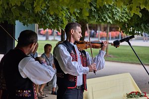 Tradiční, nyní na začátku září jubilejní 10. ročník Dnů slovenské kultury v Luhačovicích se opět těšil velkému zájmu.
